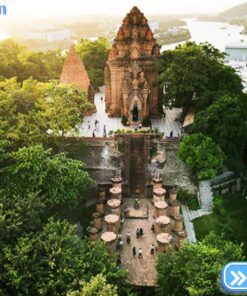 Tháp bà Ponagar nổi tiếng tại Nha Trang