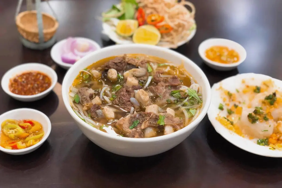 Bún Bò Huế Ngô Gia Tự - Bún bò Nha Trang