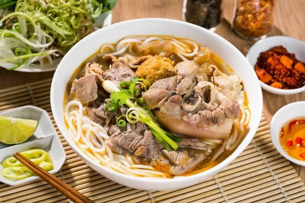 Bún Bò Nha Trang 94 Hồng Bàng 