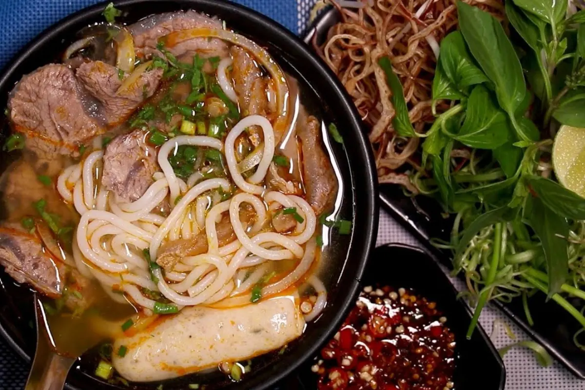 Bún Bò Nha Trang ngon – 183/2 Điện Biên Phủ