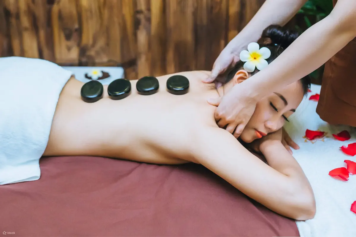 Các dịch vụ trị liệu tại Charm Spa Grand Nha Trang