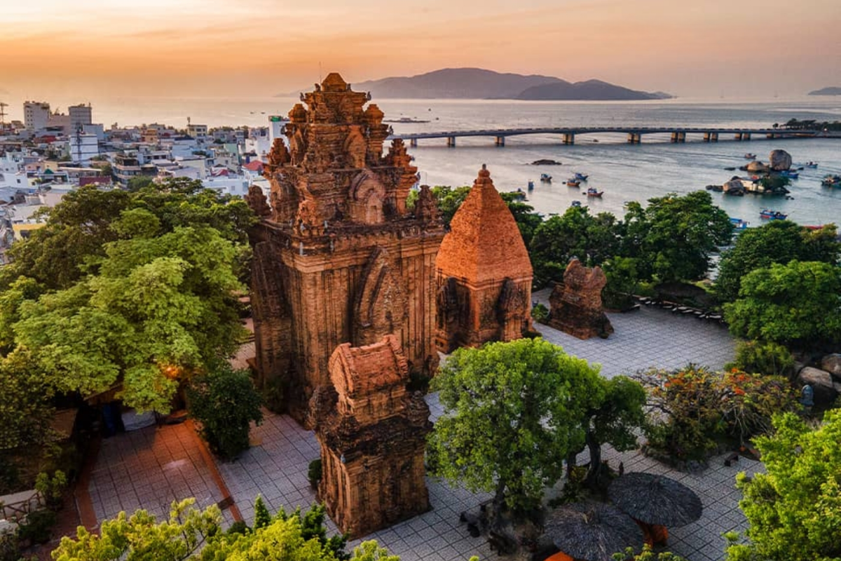 Tháp Bà Ponagar Nha Trang