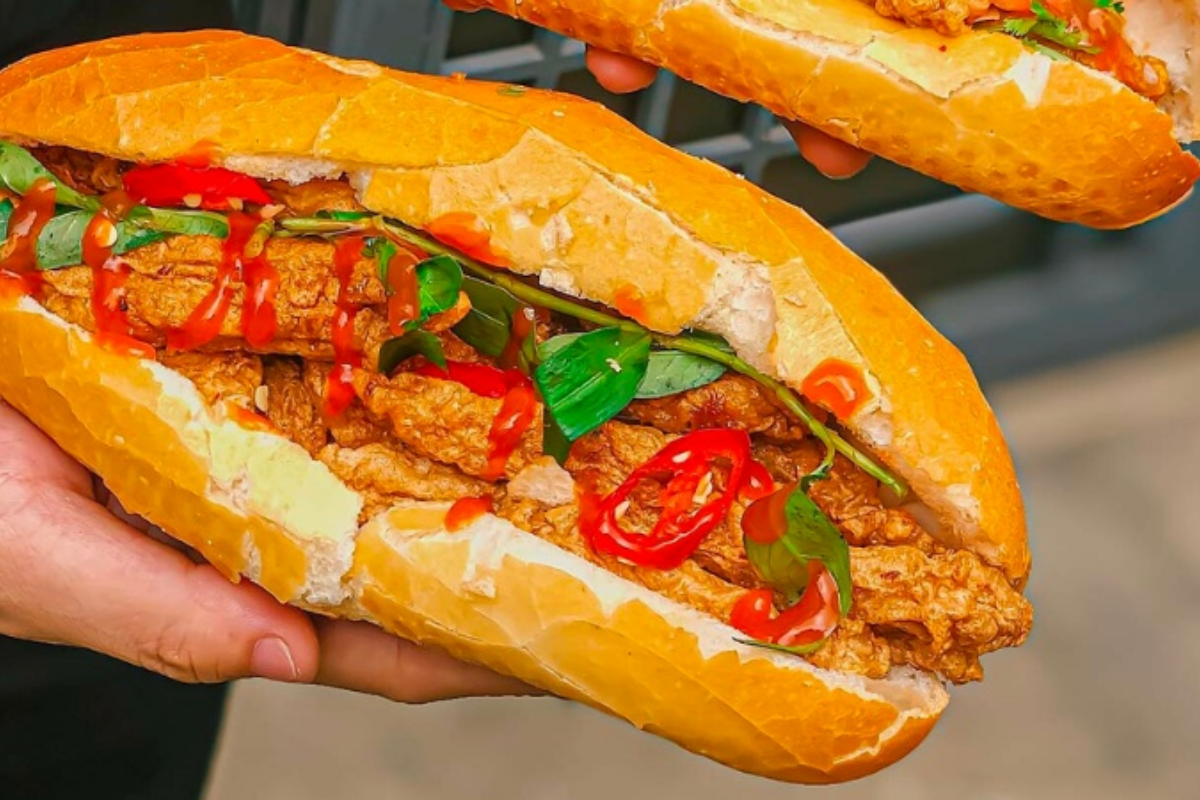 bánh mì chả cá Nha Trang