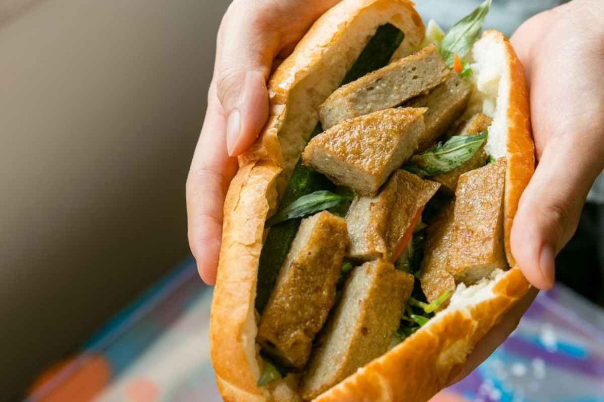 bánh mì chả cá Nha Trang