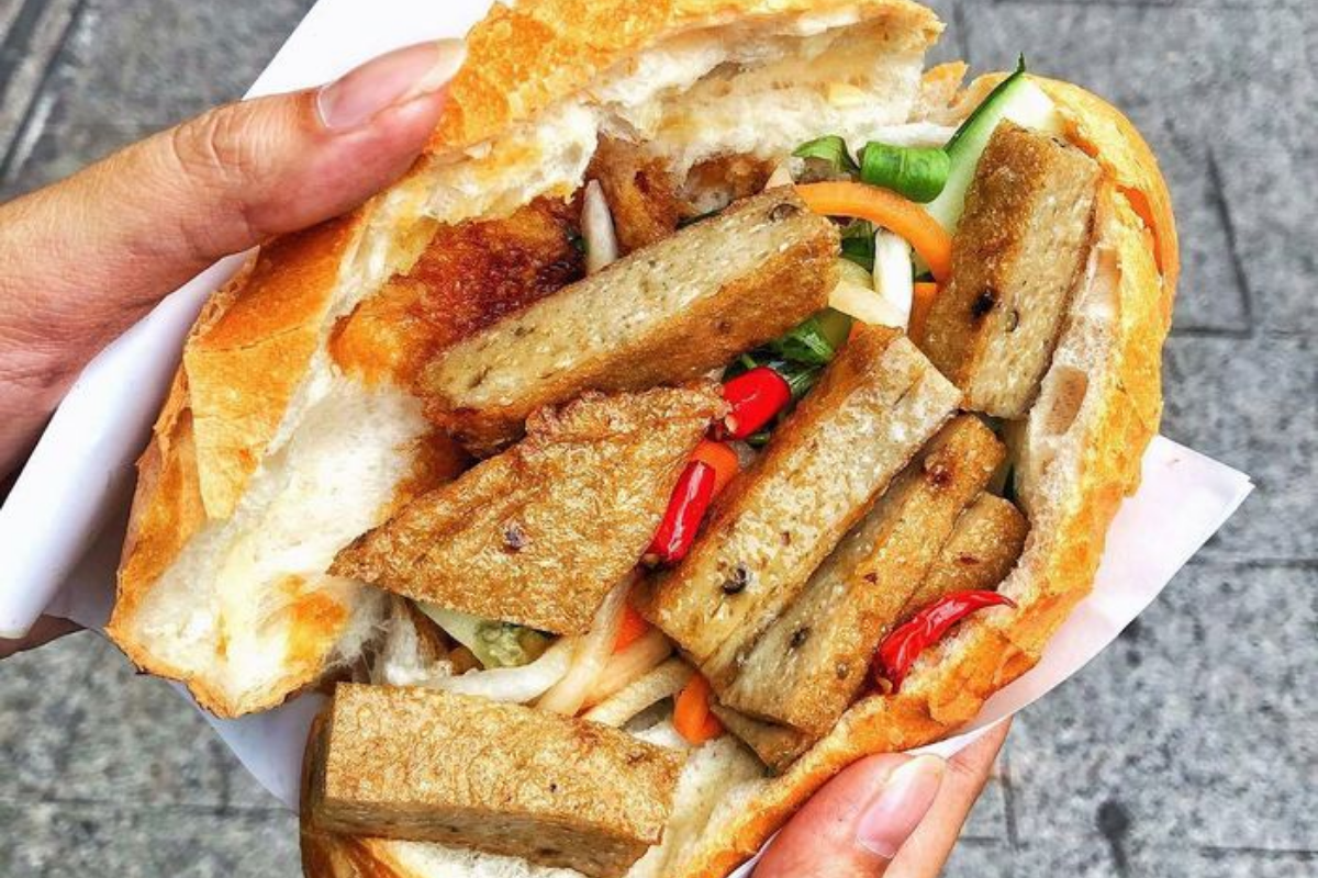 bánh mì chả cá Nha Trang