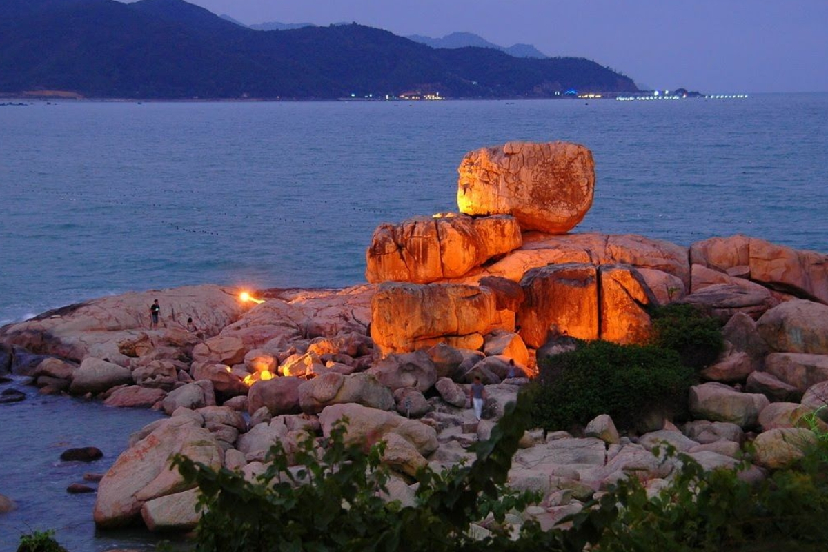 Hòn Chồng Hòn Vợ Nha Trang