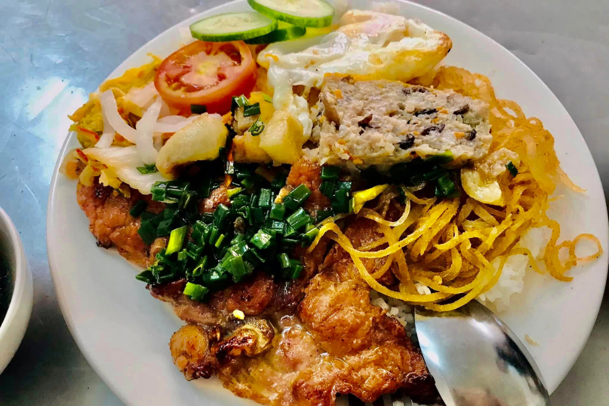 Cơm sườn Nha Trang