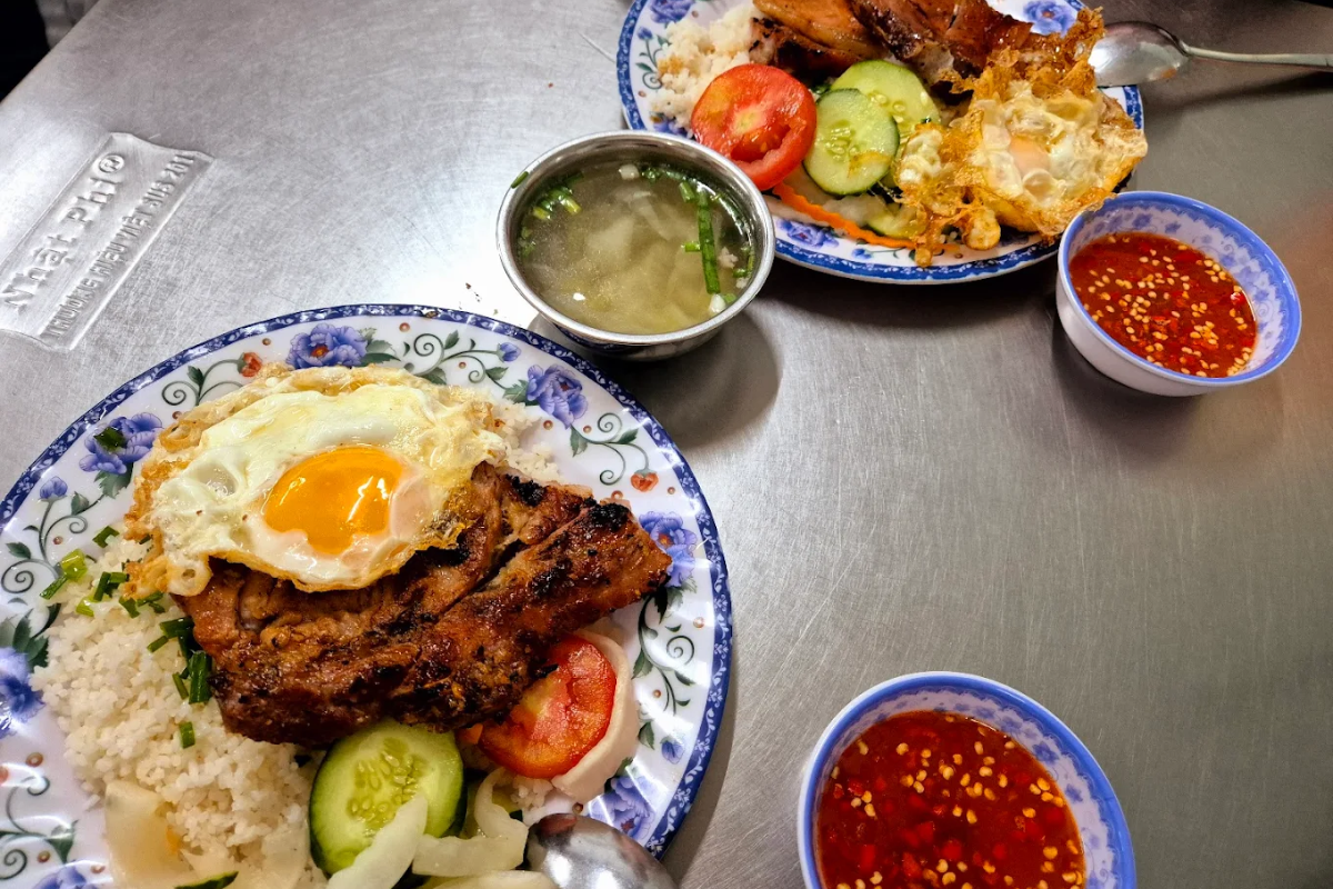 Cơm sườn Nha Trang