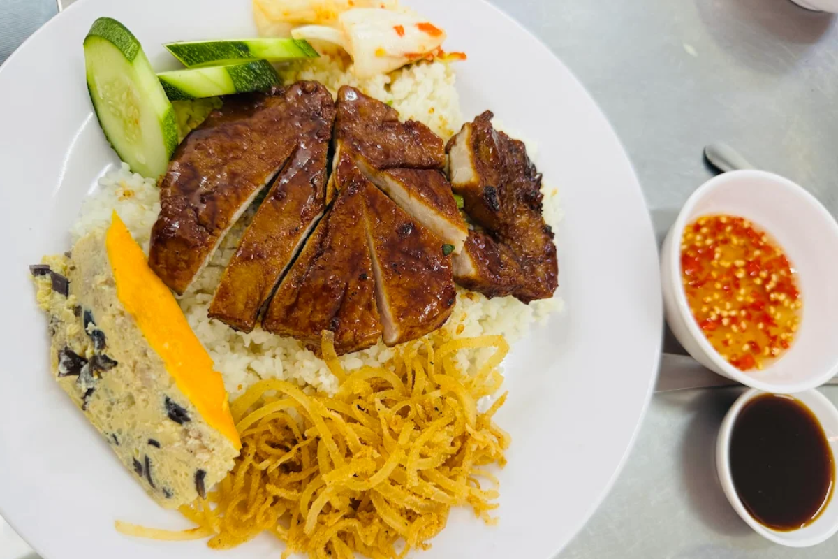Cơm sườn Nha Trang